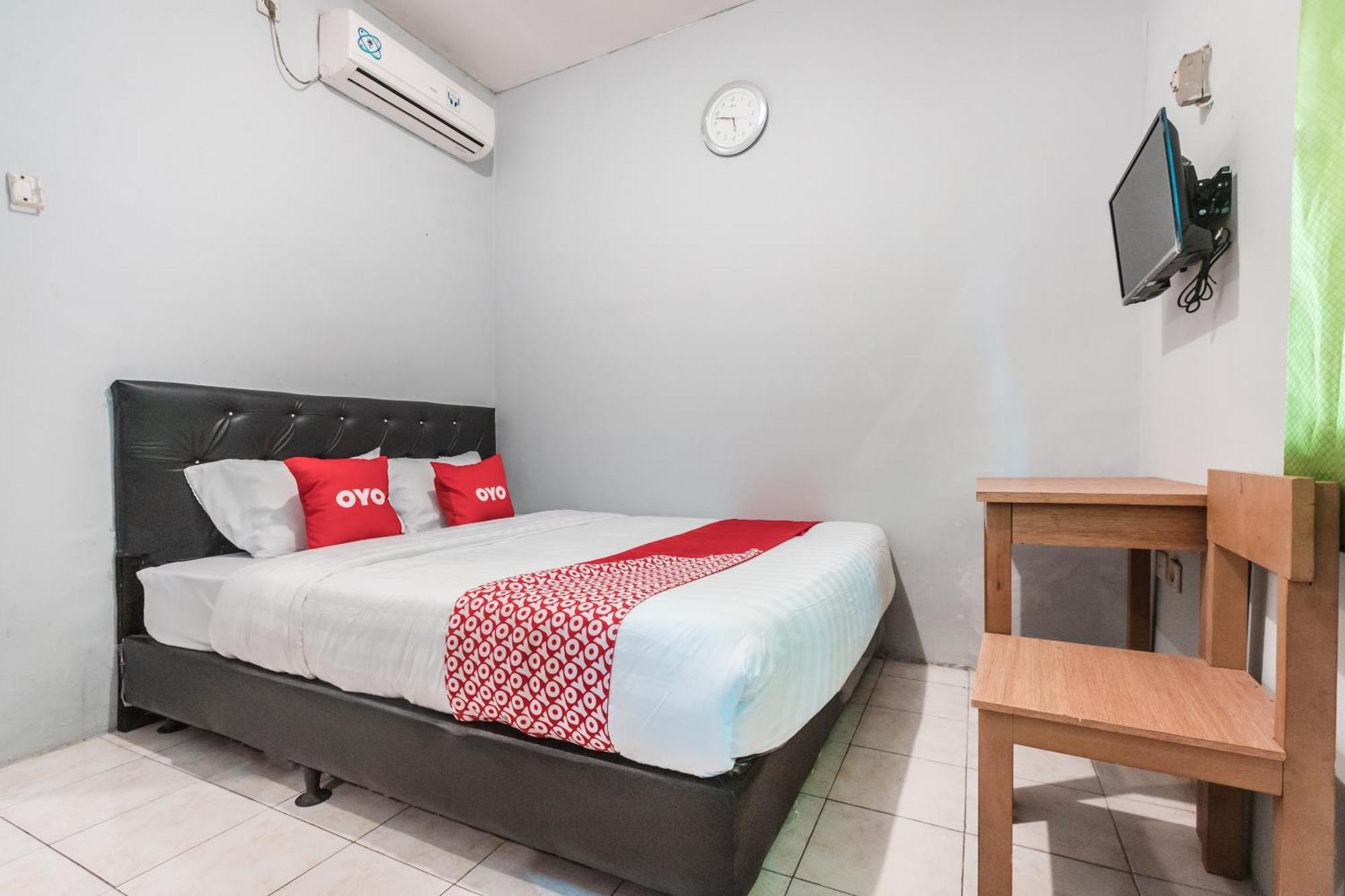 OYO 1756 Amira Residence Bekasi Exterior foto